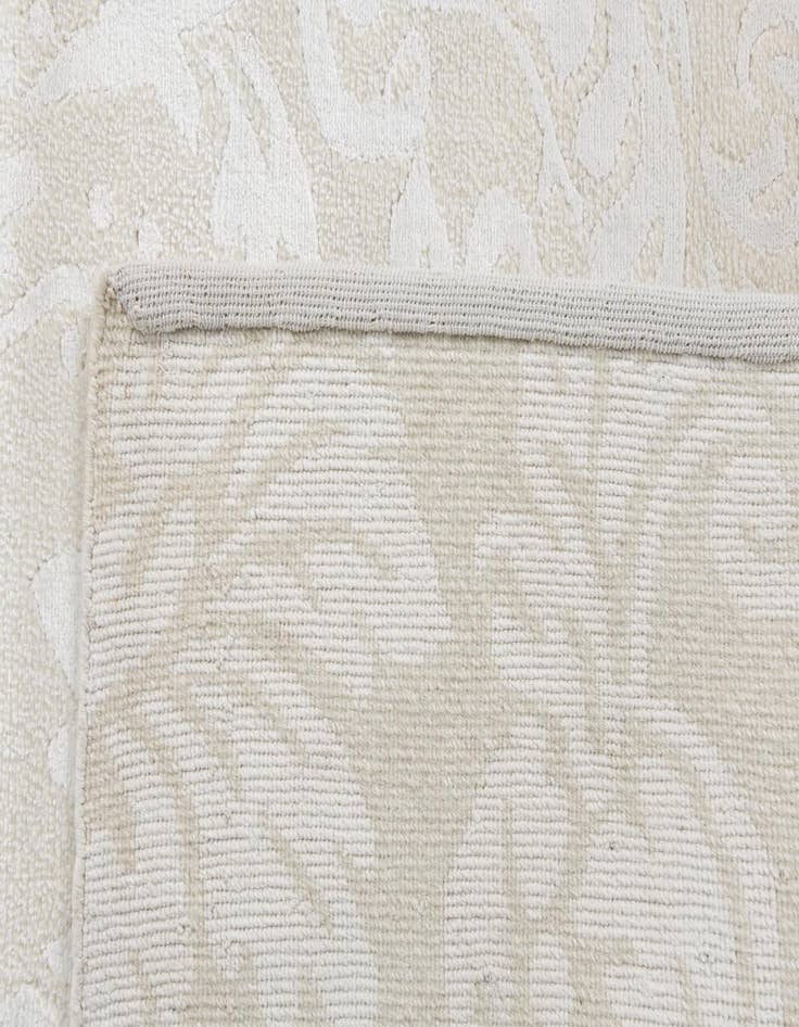 Detail image of 2' 11 x 9' 10  Hand Knotted Darya Wool Runner Rug