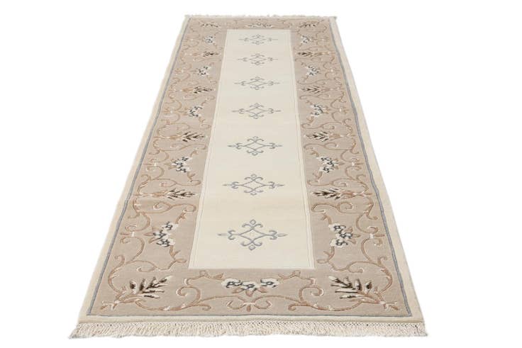 Detail image of 2' 11 x 9' 7 Hand Knotted Darya Wool Runner Rug
