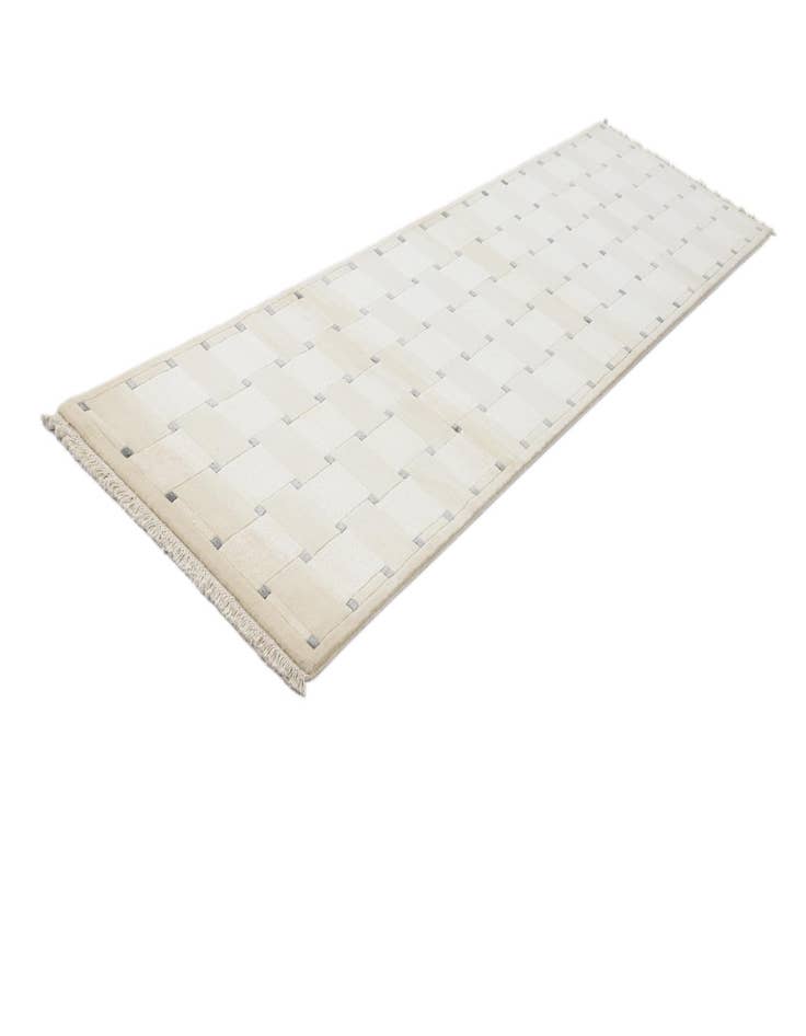 Detail image of 2' 8 x 9' 10  Hand Knotted Darya Wool Runner Rug