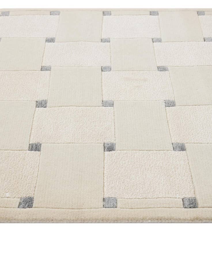 Detail image of 2' 8 x 9' 10  Hand Knotted Darya Wool Runner Rug