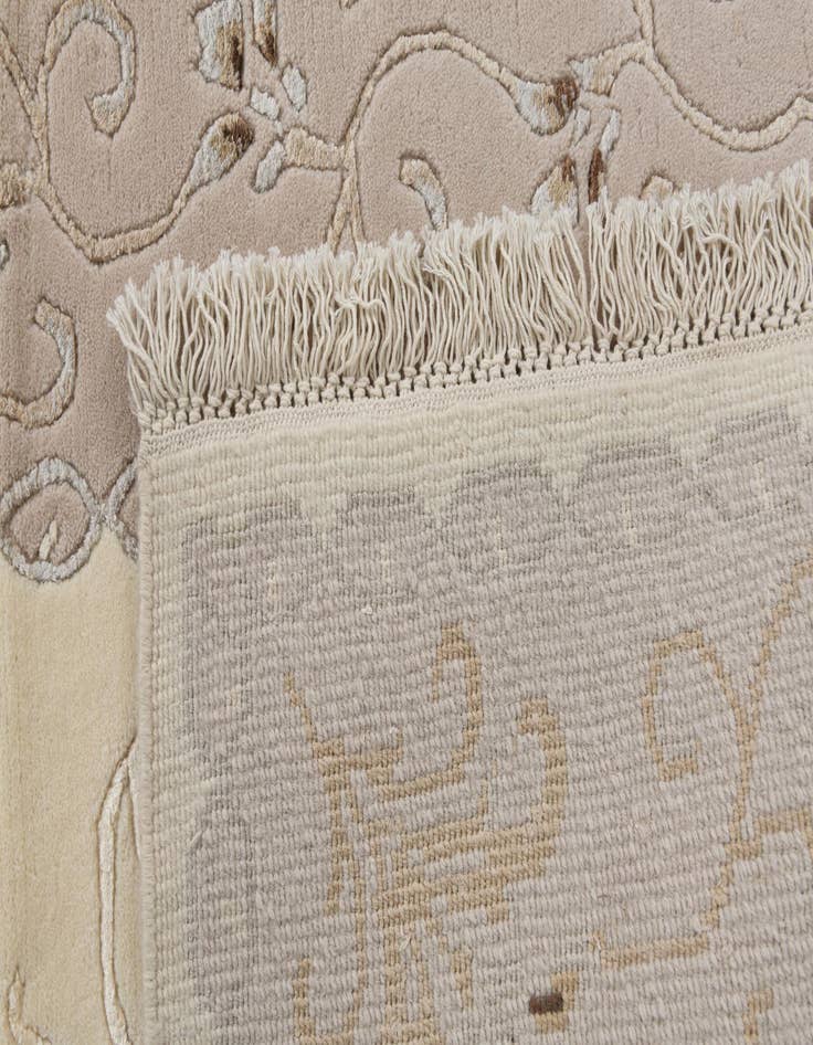 Detail image of 2' 10 x 9' 11  Hand Knotted Darya Wool Runner Rug