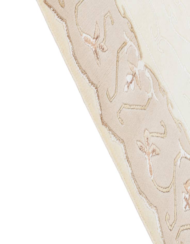 Detail image of 2' 8 x 6' 7  Hand Knotted Darya Wool Runner Rug