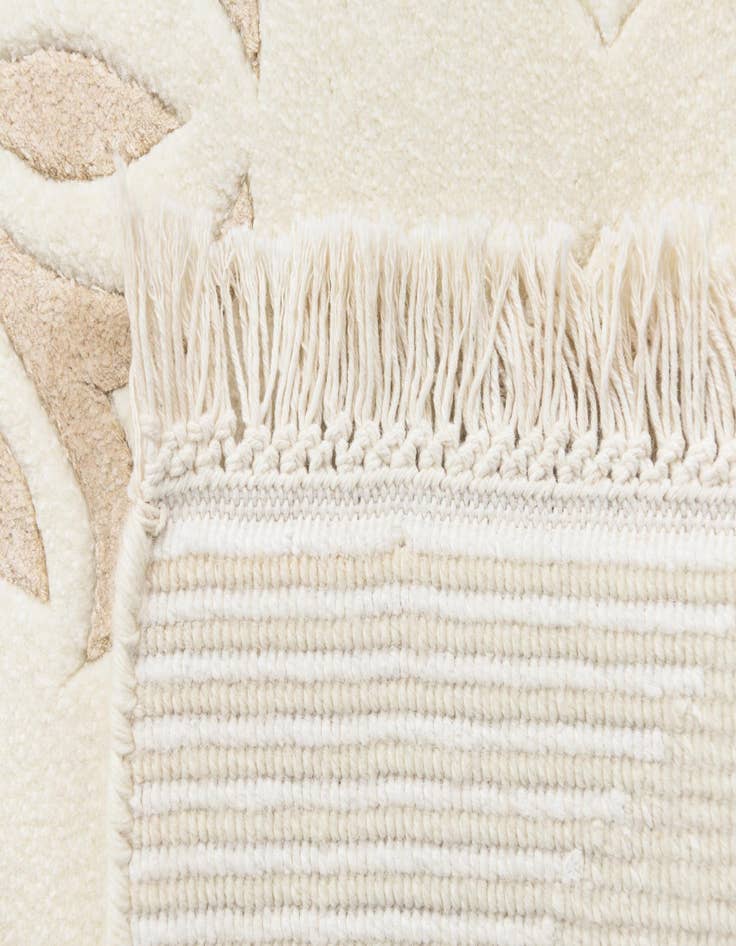 Detail image of 2' 7 x 9' 8  Hand Knotted Darya Wool Runner Rug