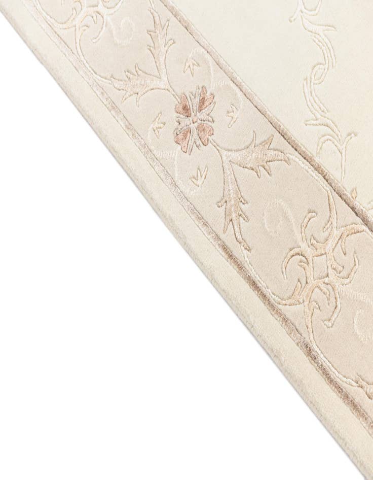 Detail image of 2' 7 x 9' 4  Hand Knotted Darya Wool Runner Rug