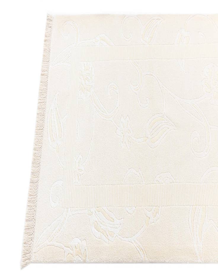 Detail image of 3' x 9' 9 Hand Knotted Darya Wool Runner Rug