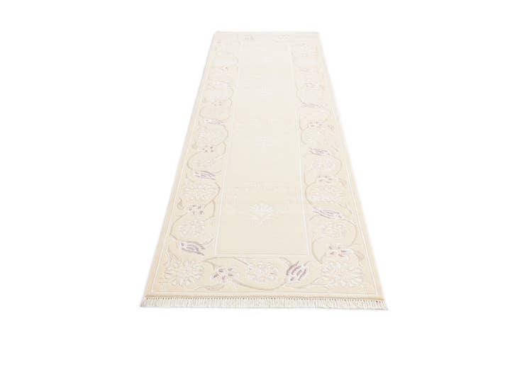 Detail image of 2' 9 x 9' 9 Hand Knotted Darya Wool Runner Rug