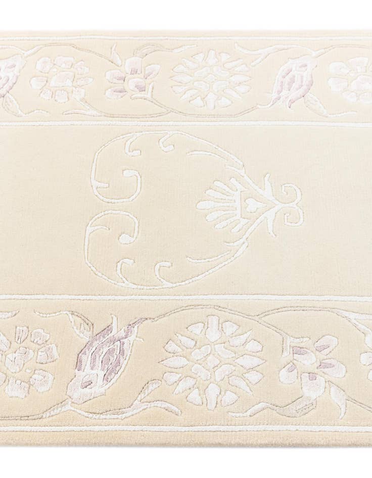 Detail image of 2' 9 x 9' 9  Hand Knotted Darya Wool Runner Rug