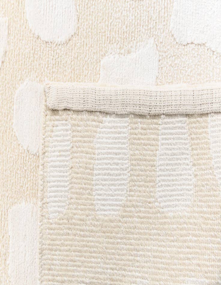 Detail image of 2' 8 x 9' 9  Hand Knotted Darya Wool Runner Rug