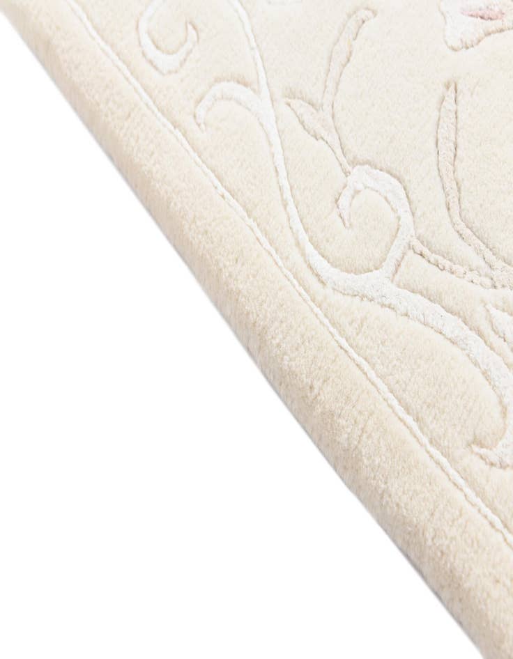 Detail image of 2' 10 x 9' 11  Hand Knotted Darya Wool Runner Rug