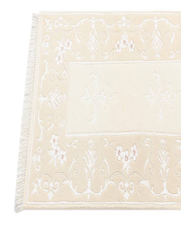 Detail image of 2' 8 x 9' 9  Hand Knotted Darya Wool Runner Rug