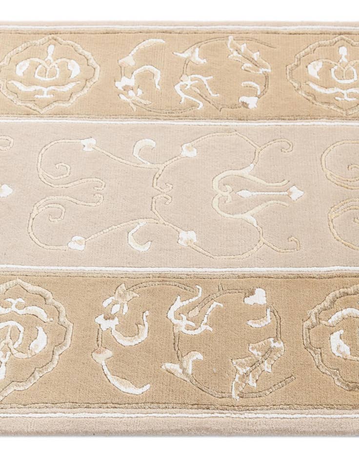 Detail image of 2' 9 x 9' 9  Hand Knotted Darya Wool Runner Rug