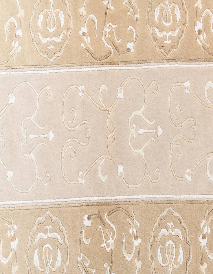 Detail image of 2' 9 x 9' 9  Hand Knotted Darya Wool Runner Rug