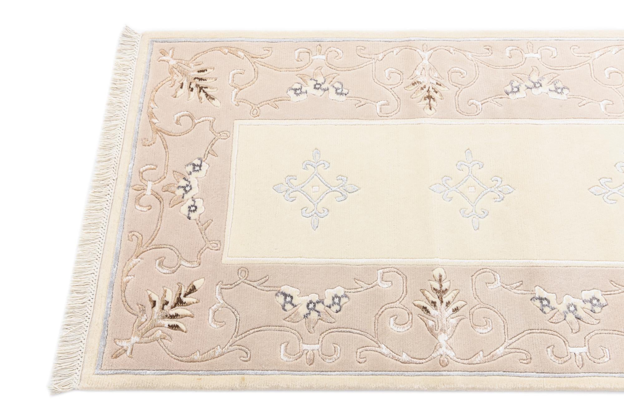 2' 9 x 9' 9 Hand Knotted Darya Wool Runner Rug