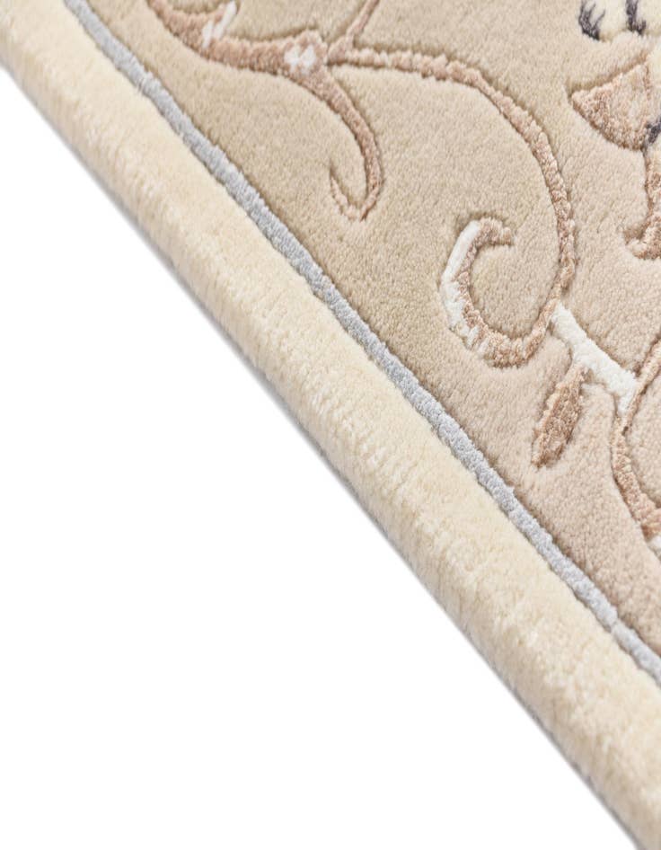 Detail image of 2' 9 x 9' 9  Hand Knotted Darya Wool Runner Rug