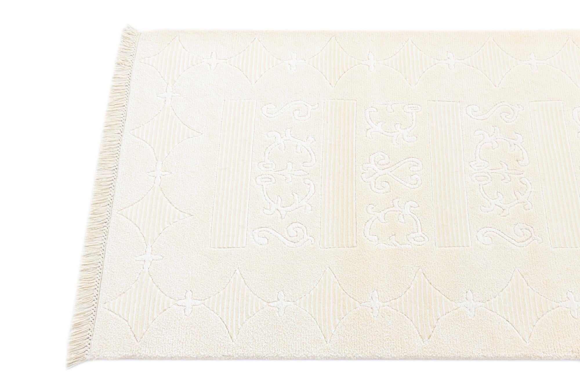 2' 9 x 9' 9 Hand Knotted Darya Wool Runner Rug