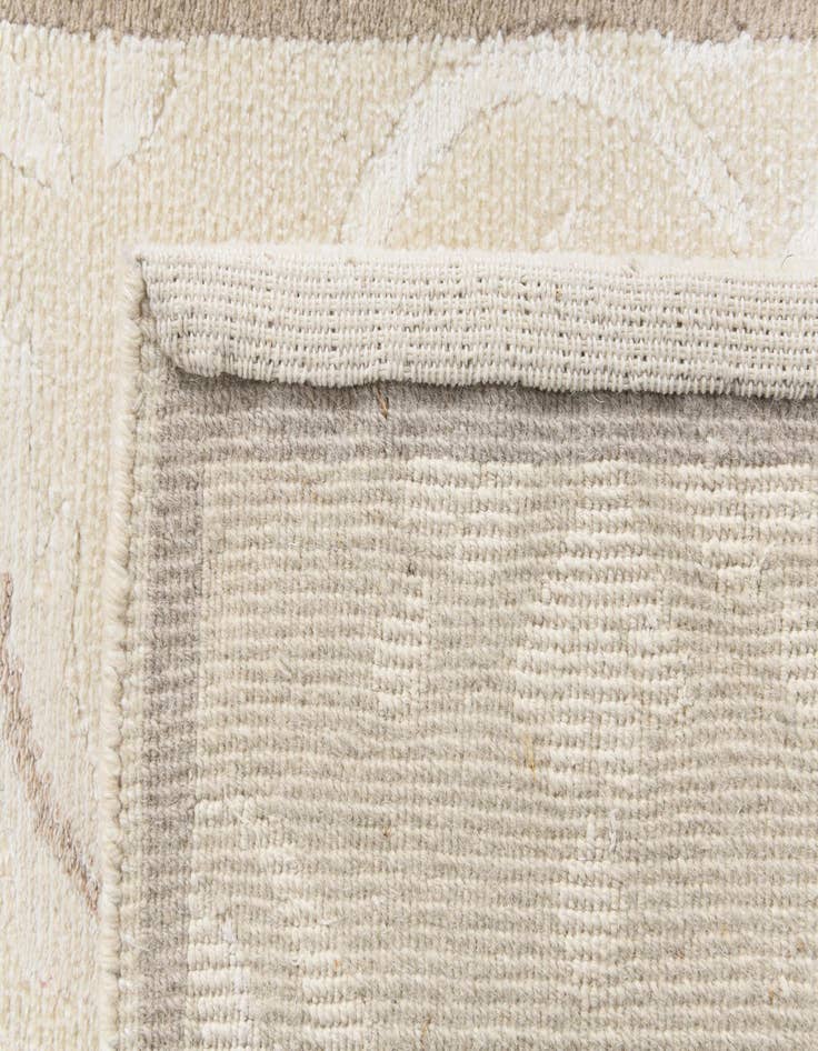 Detail image of 2' 9 x 10'  Hand Knotted Darya Wool Runner Rug