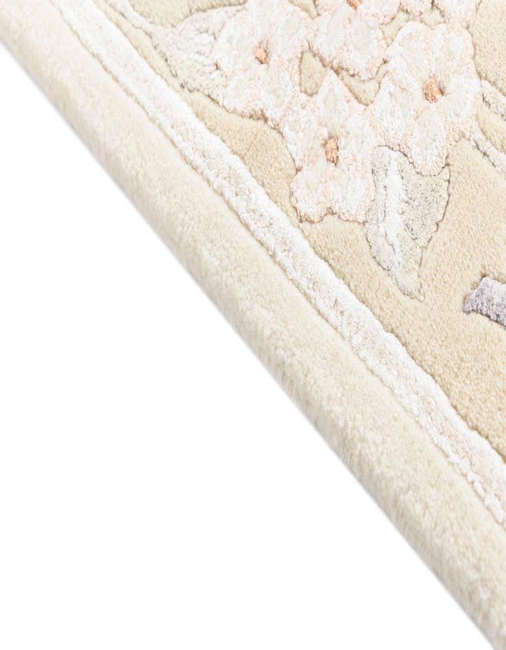 Detail image of 2' 9 x 9' 9  Hand Knotted Darya Wool Runner Rug