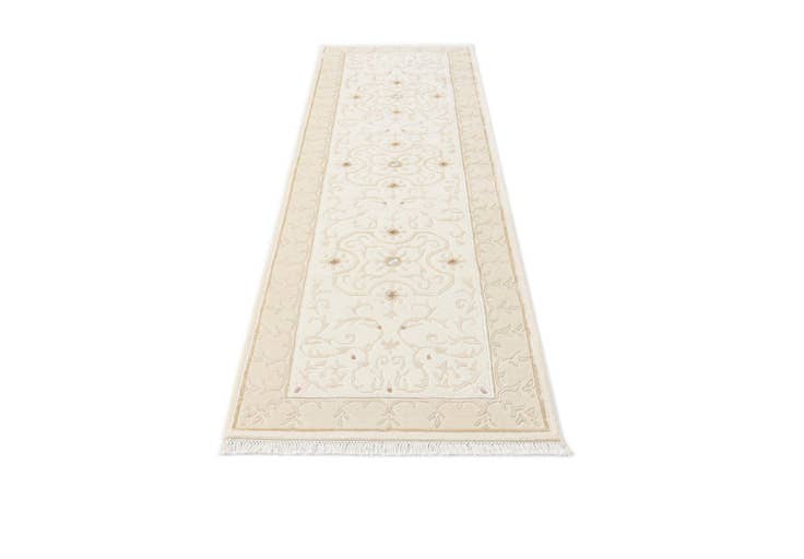 Detail image of 2' 8 x 9' 9 Hand Knotted Darya Wool Runner Rug