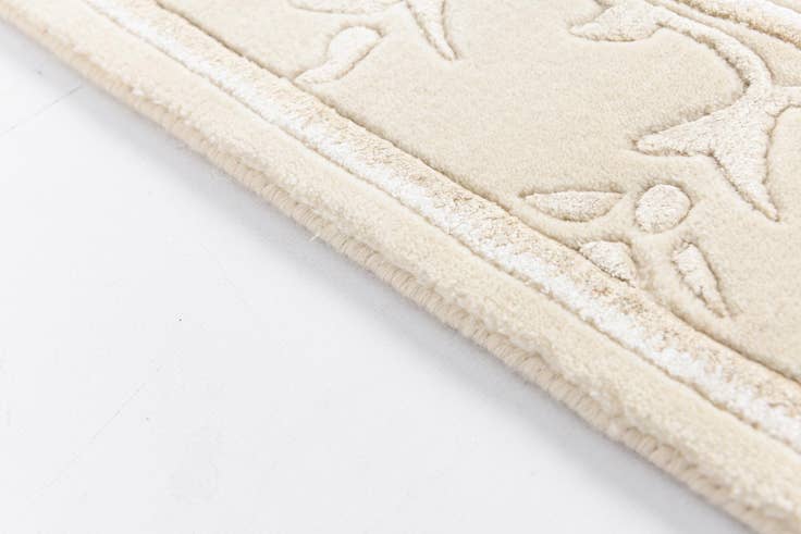 Detail image of 2' 8 x 9' 9 Hand Knotted Darya Wool Runner Rug