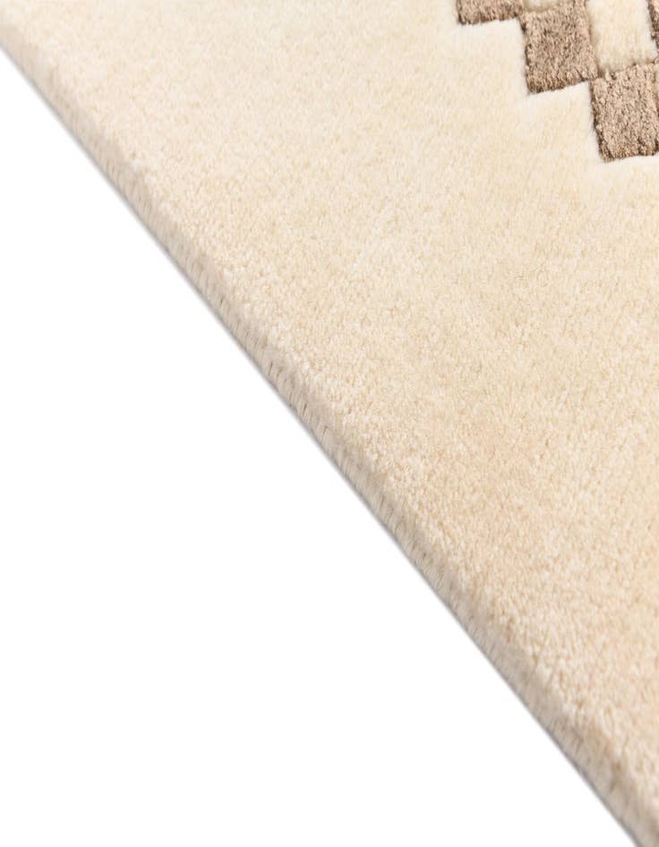 Detail image of 2' 8 x 9' 9  Hand Knotted Darya Wool Runner Rug