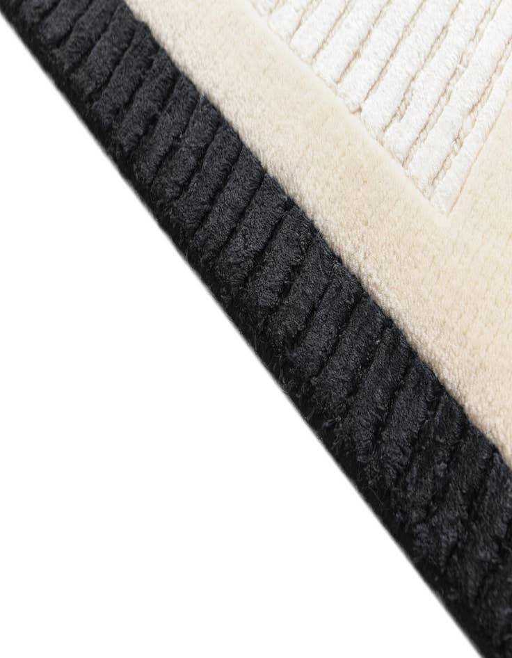 Detail image of 2' 7 x 9' 9 Hand Knotted Darya Wool Runner Rug