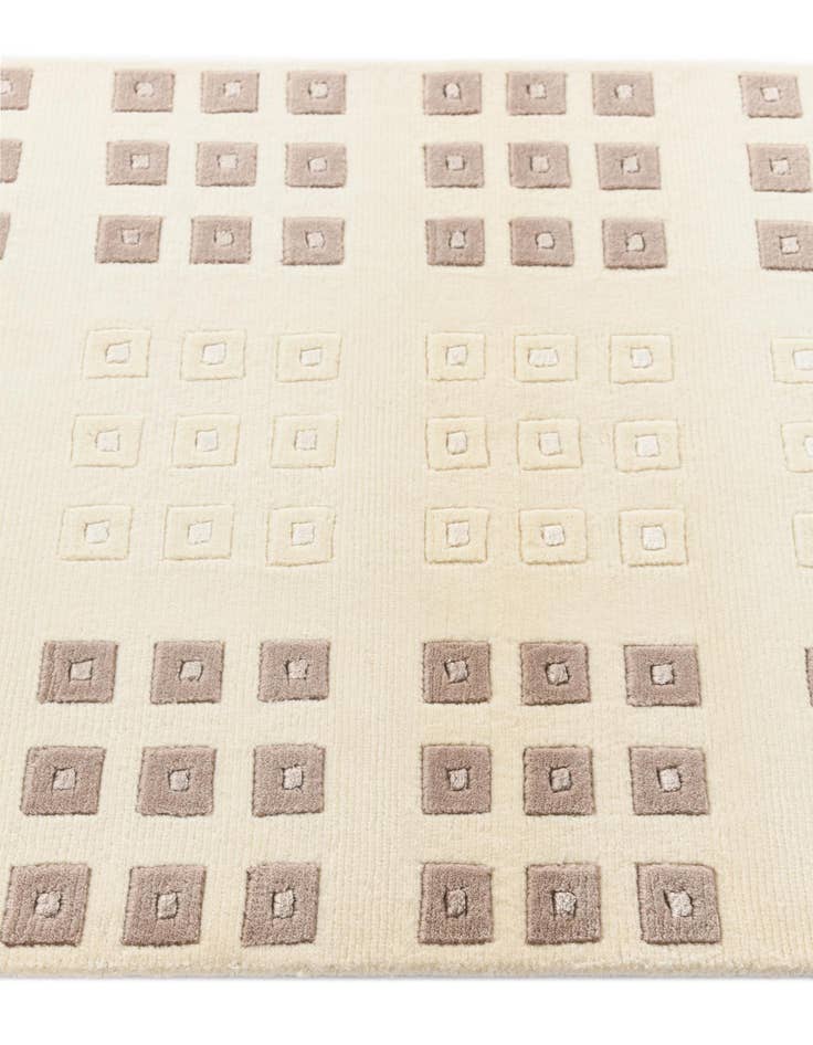 Detail image of 2' 7 x 9' 9  Hand Knotted Darya Wool Runner Rug