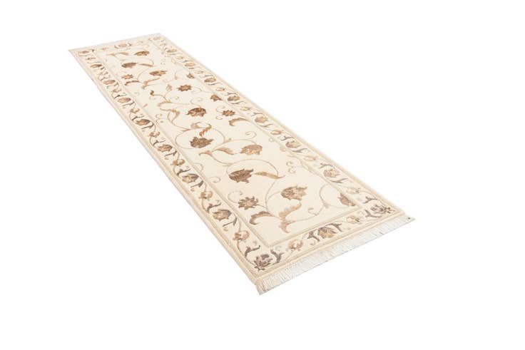Detail image of 2' 7 x 9' 10 Darya Runner Rug