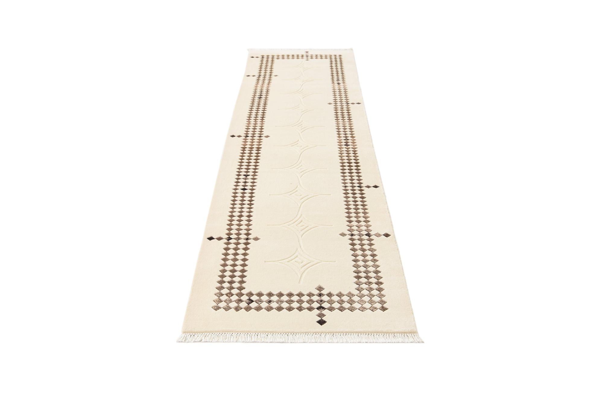 2' 7 x 9' 9 Darya Runner Rug