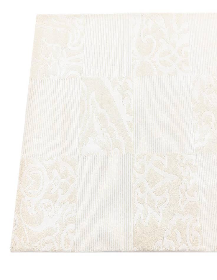 Detail image of 2' 8 x 10' Darya Runner Rug
