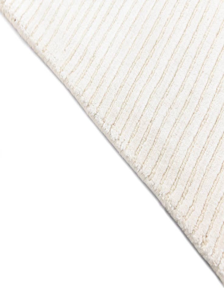 Detail image of 2' 8 x 10' Darya Runner Rug