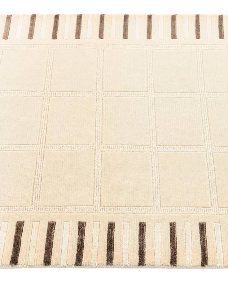 Detail image of 2' 8 x 9' 9 Darya Runner Rug