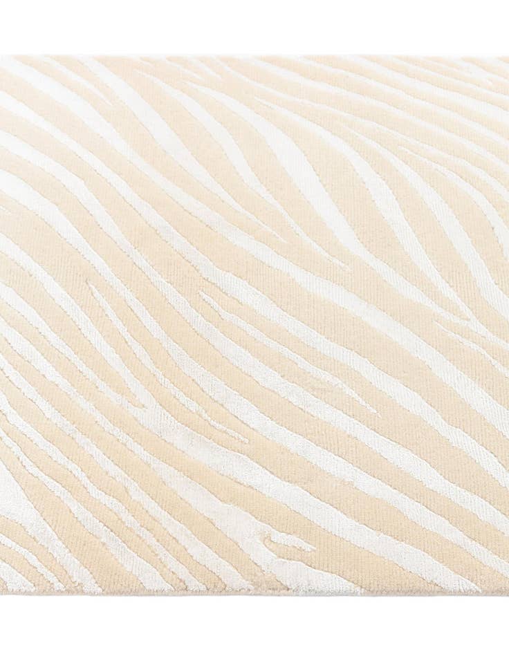 Detail image of 2' 7 x 9' 8 Darya Runner Rug