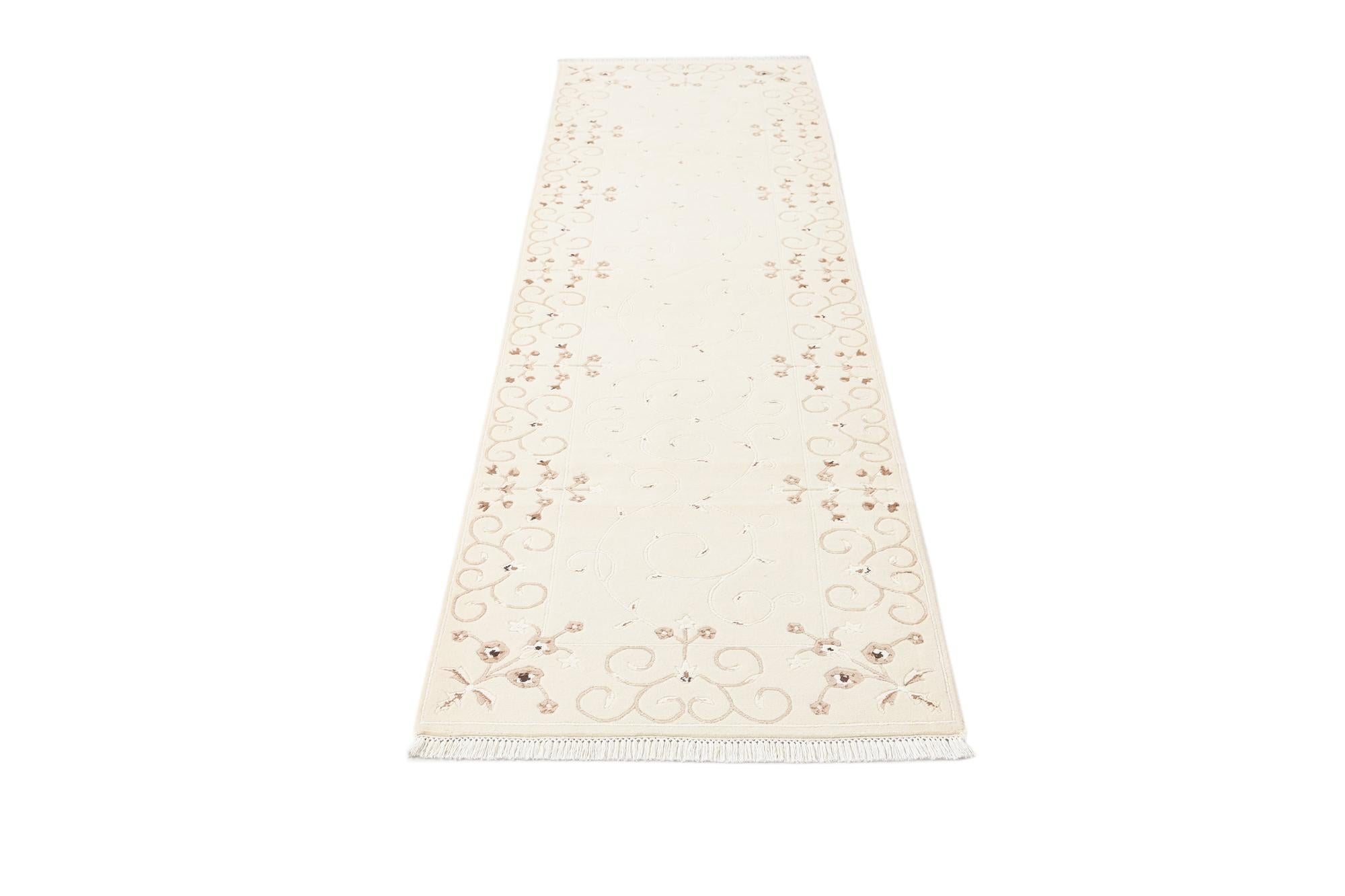 2' 8 x 9' 6 Darya Runner Rug