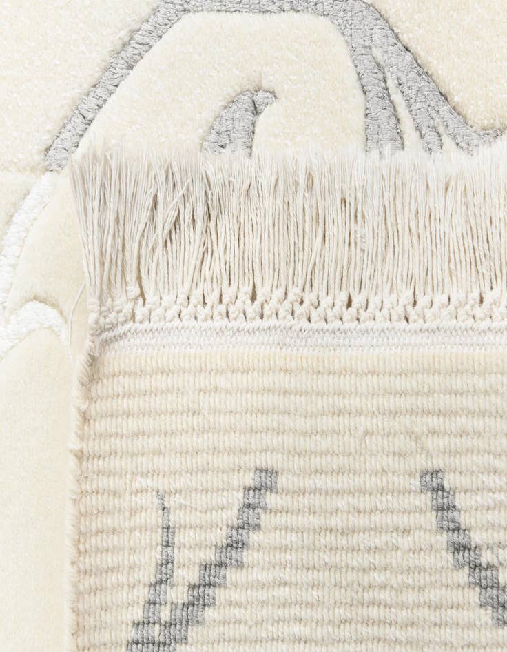 Detail image of 2' 7 x 9' 8 Darya Runner Rug