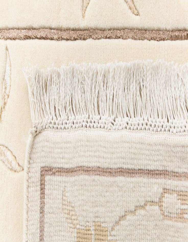 Detail image of 2' 7 x 10' Darya Runner Rug