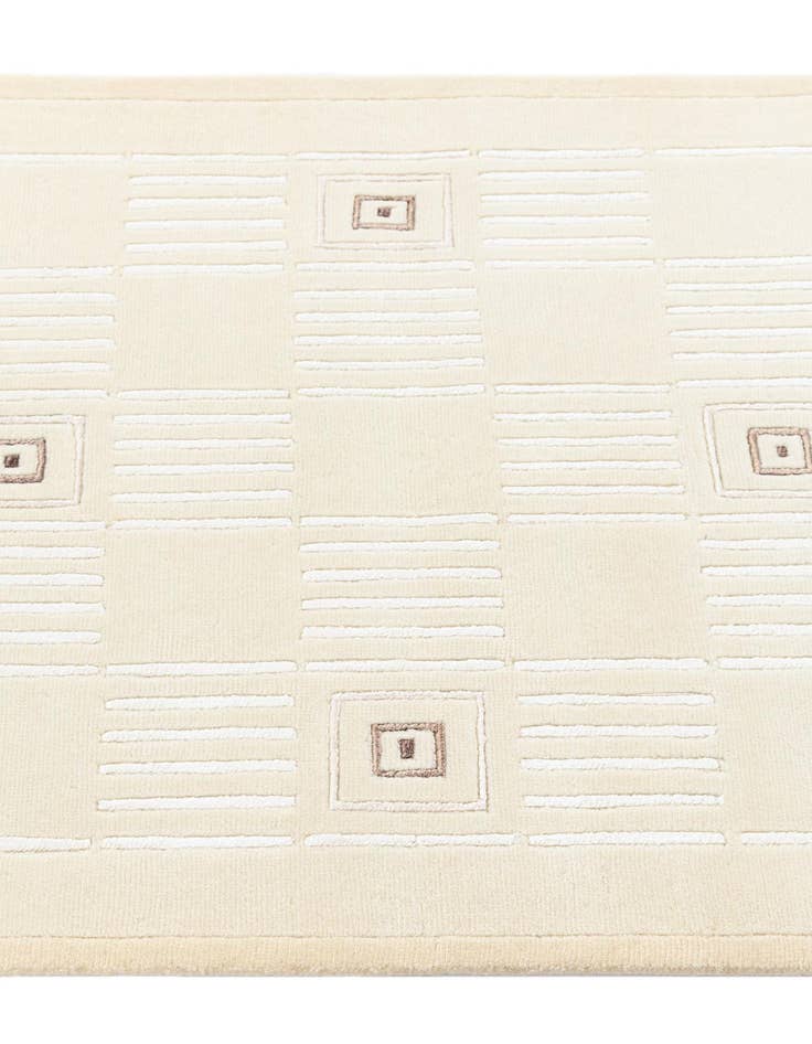 Detail image of 2' 7 x 9' 8 Darya Runner Rug