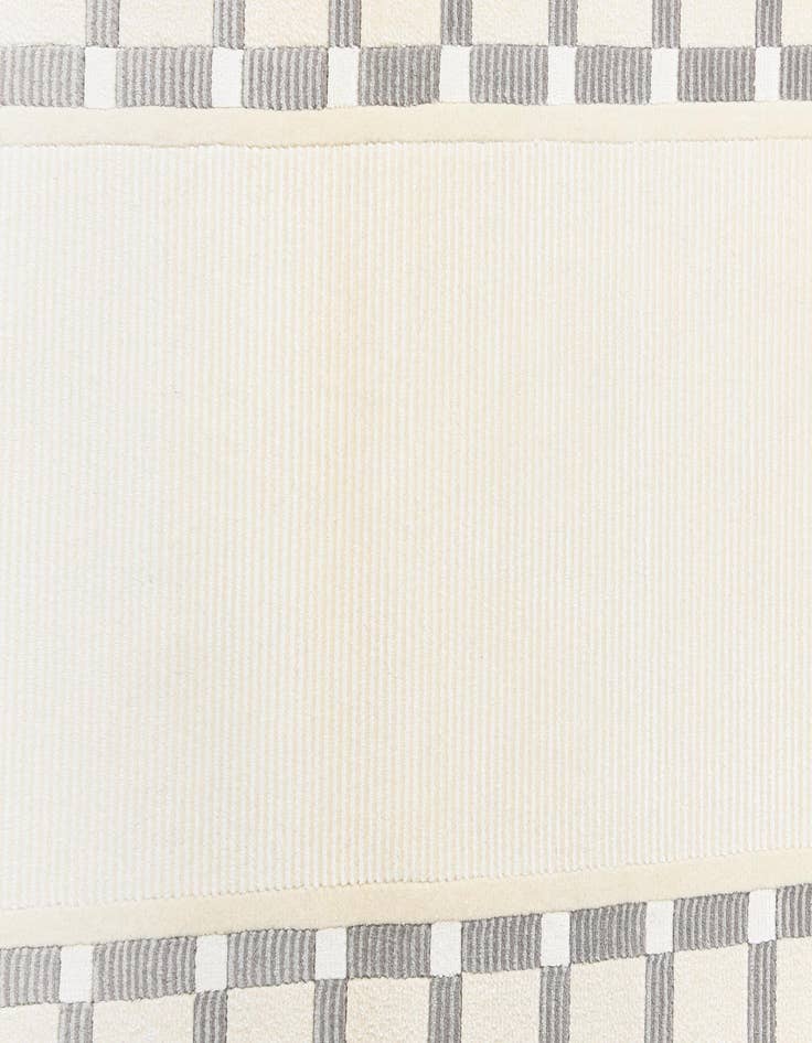 Detail image of 2' 7 x 9' 10 Darya Runner Rug