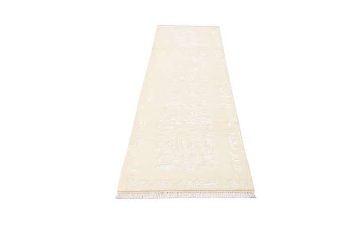 2' 7 x 10' Darya Runner Rug