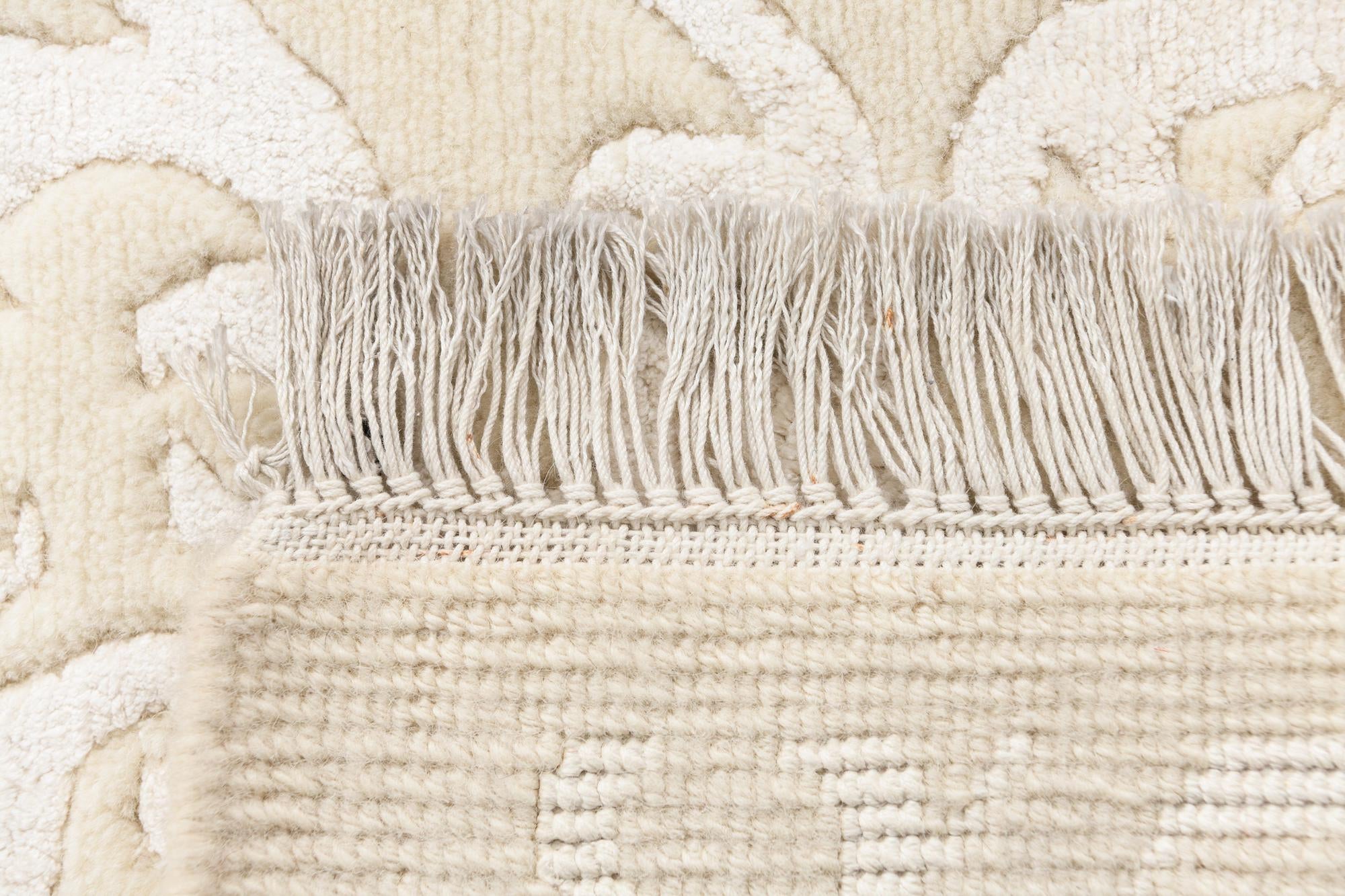 2' 7 x 10' Darya Runner Rug