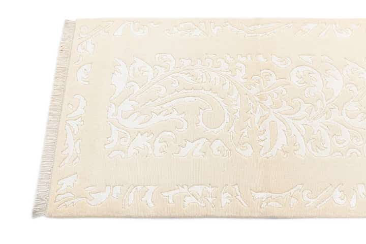 2' 7 x 10' Darya Runner Rug