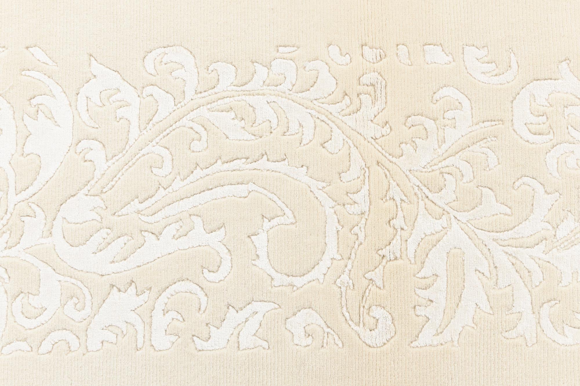 2' 7 x 10' Darya Runner Rug