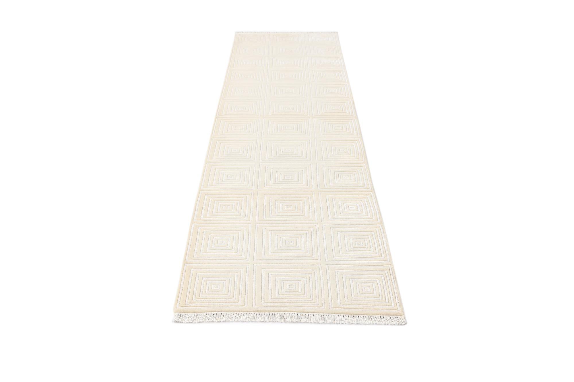 2' 7 x 10' Darya Runner Rug
