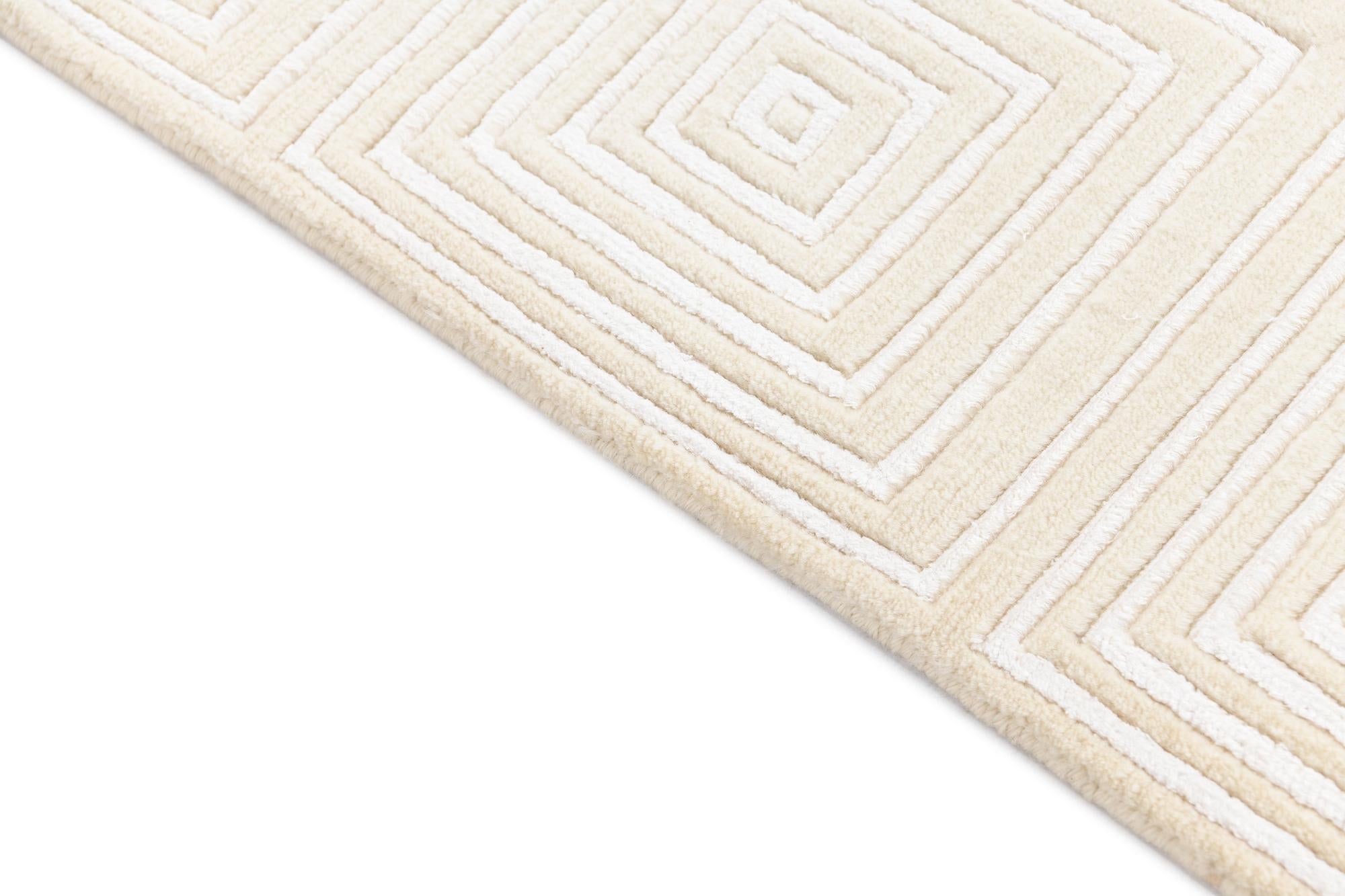 2' 7 x 10' Darya Runner Rug