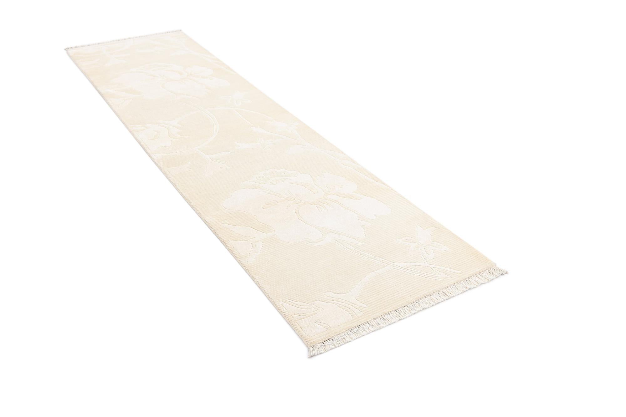 2' 9 x 10' Darya Runner Rug