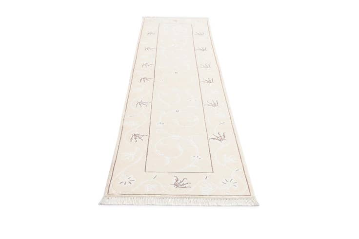 Detail image of 2' 7 x 9' 11 Darya Runner Rug