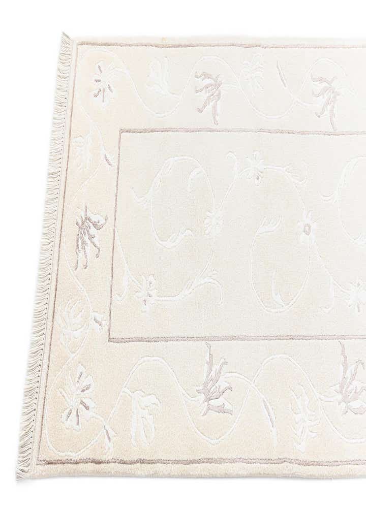 2' 7 x 9' 11 Darya Runner Rug