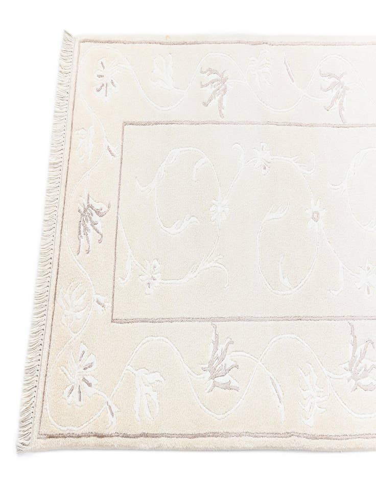 Detail image of 2' 7 x 9' 11 Darya Runner Rug