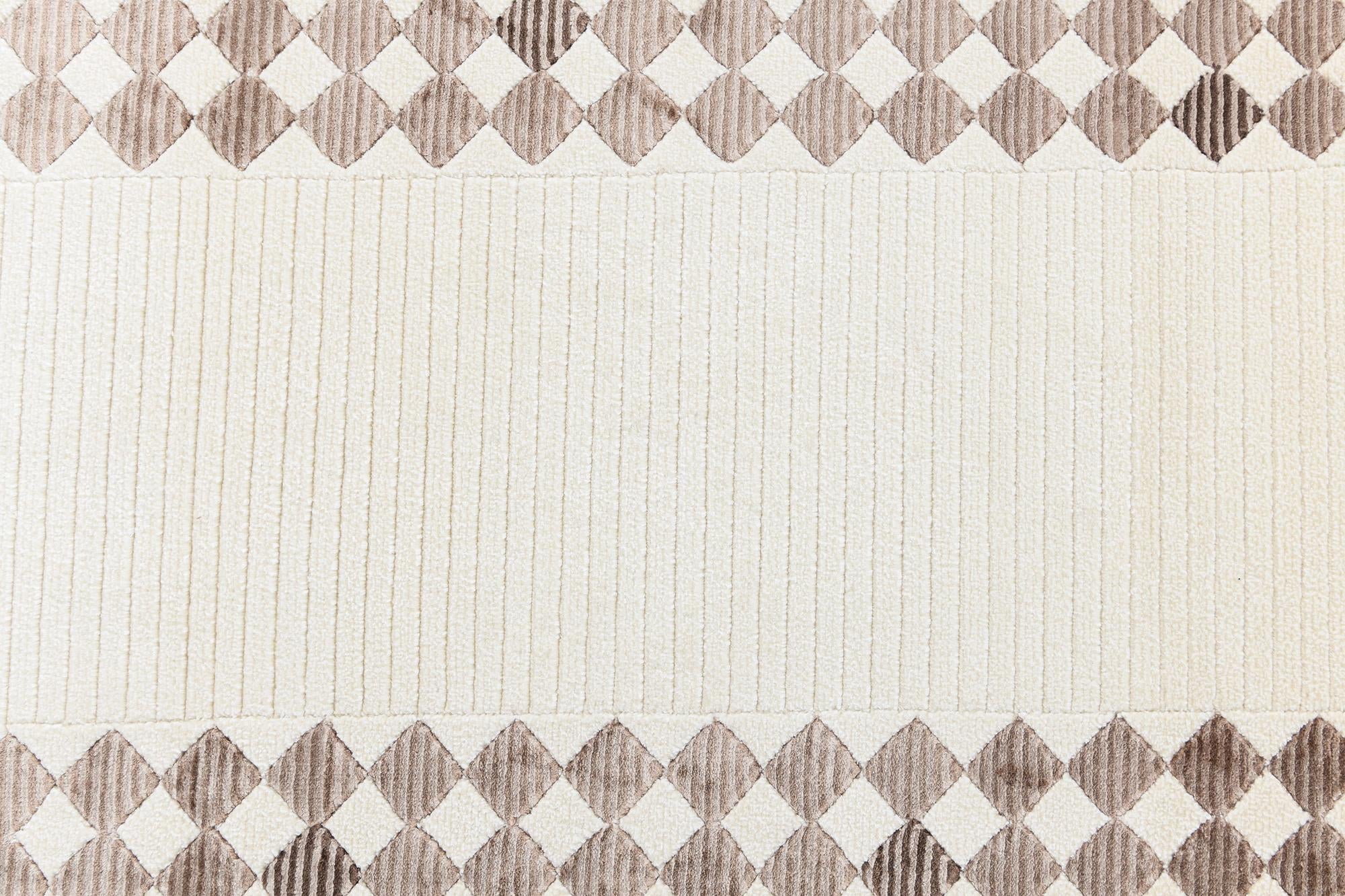 2' 7 x 9' 11 Darya Runner Rug