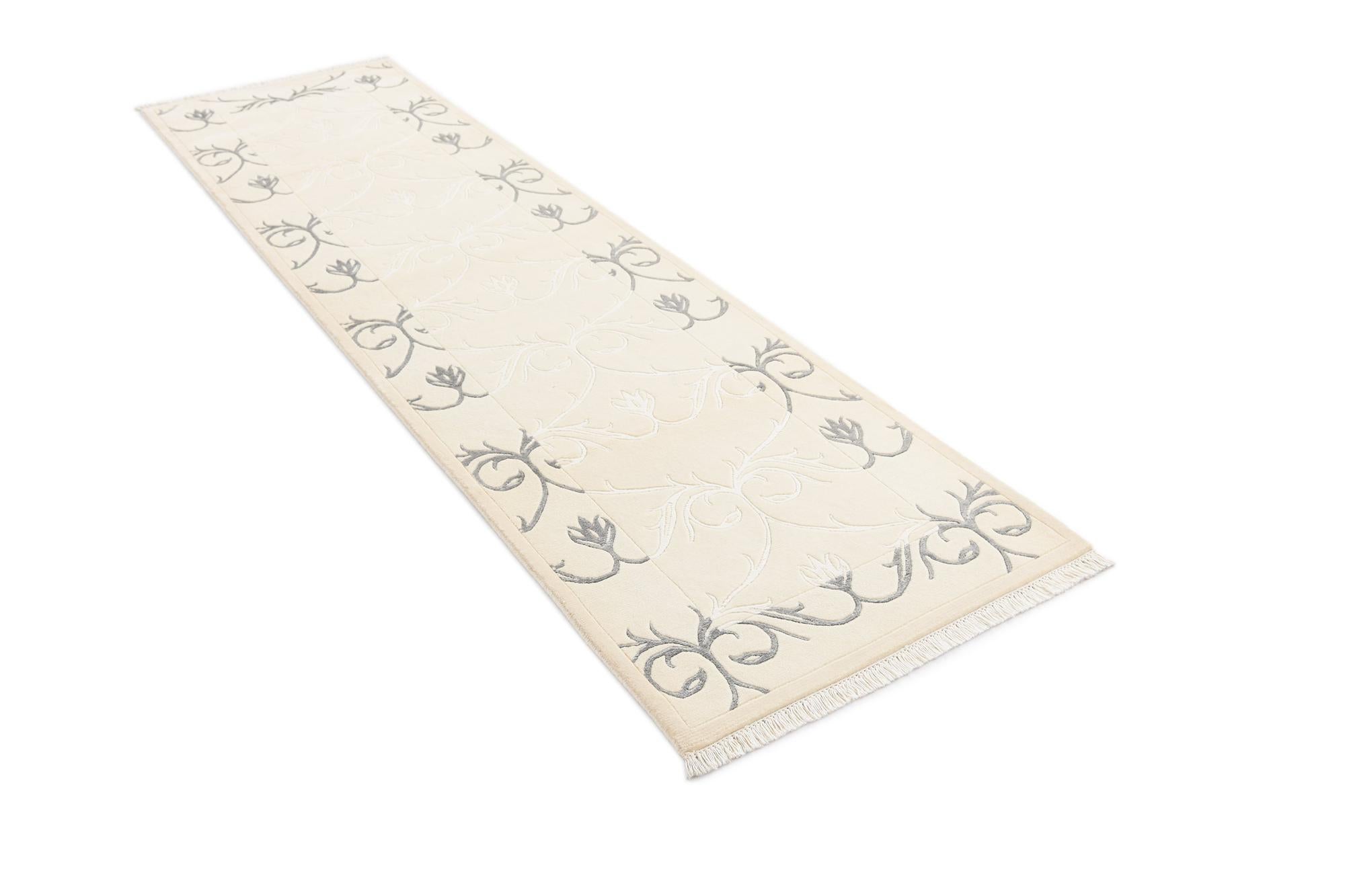 2' 7 x 9' 9 Darya Runner Rug