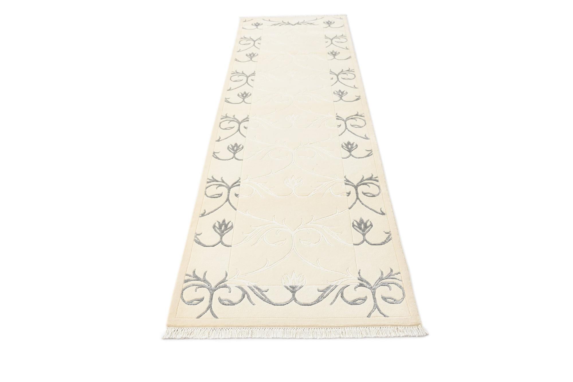 2' 7 x 9' 9 Darya Runner Rug